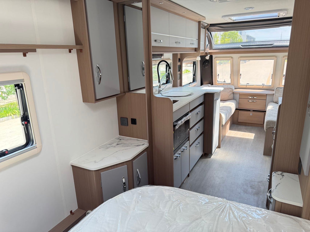 ALPENVIA 675